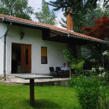 Takovo - Odmor U Selu * Gornji Milanovac