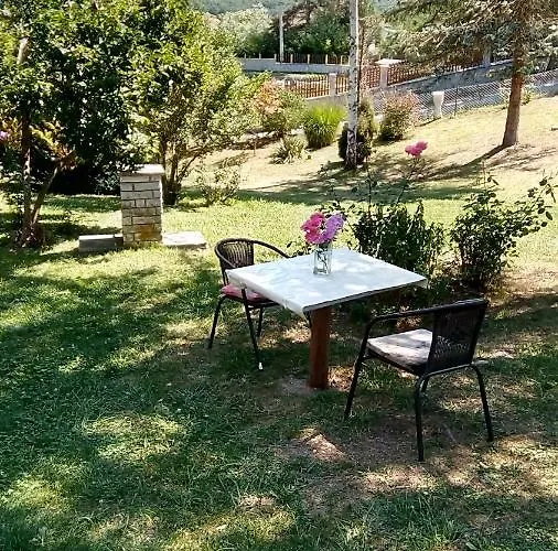 Takovo - Odmor U Selu *